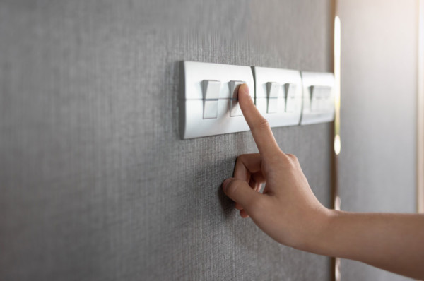 Inteligentne rozwiązania dla domu – 6 przydatnych narzędzi od RayCon